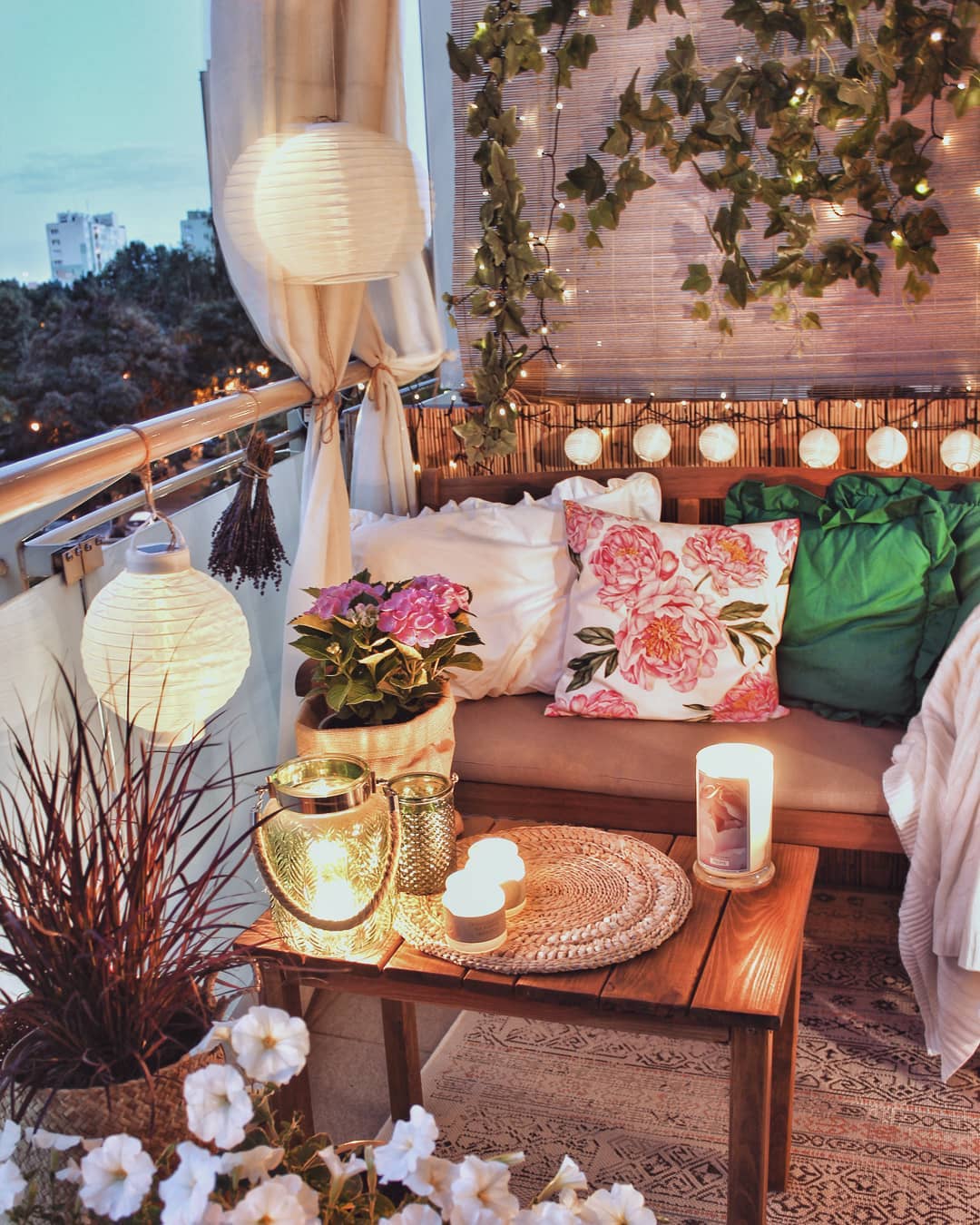 40 Cozy Balcony Ideas And Decor Inspiration 2019 Page 8 Of 41