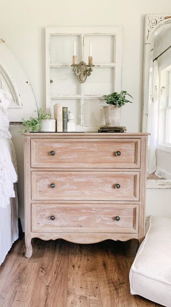 30 Gorgeous Bedside Table Ideas for Your Bedroom 2019 - Page 5 of 30