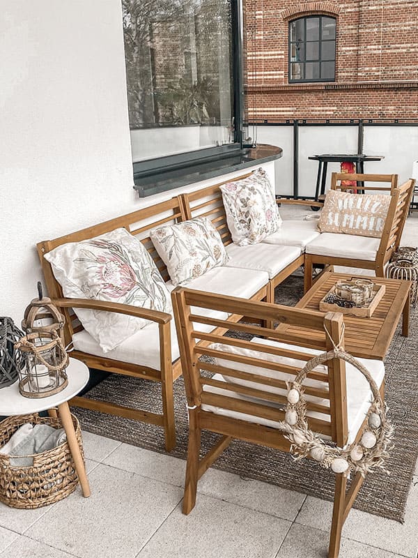 small apartment balcony furniture