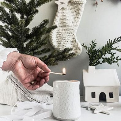 30-free-elegant-christmas-candle-decorating-ideas-new-2020