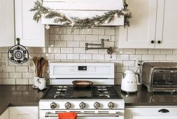 50-free-christmas-kitchen-decor-idea-that-are-full-of-style-new-2020