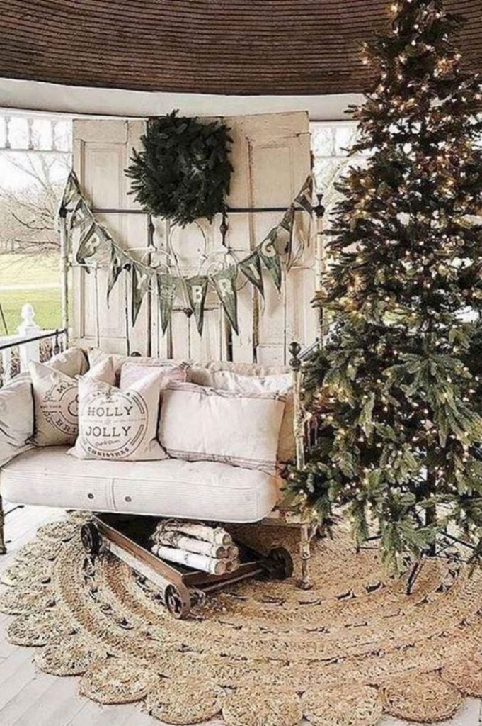30+ Best Ways To Decorate The Living Room For Christmas New 2021 Page