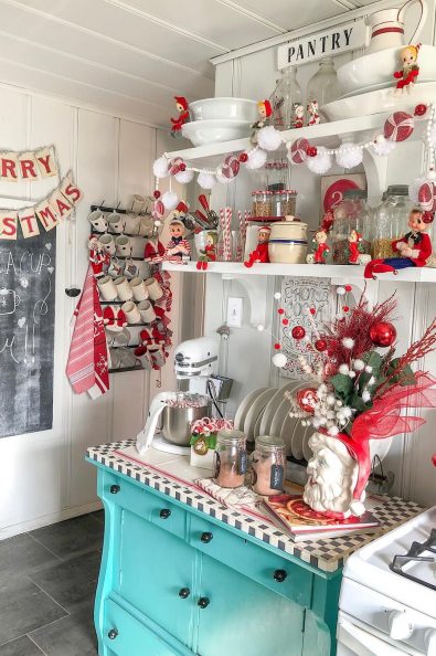 50+ Christmas Kitchen Decor Idea That Are Full Of Style New 2021 - Page ...