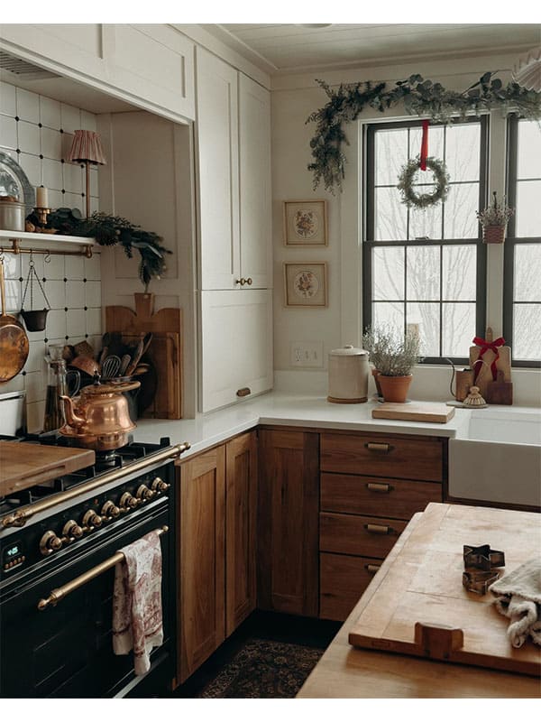 kitchen cabinet christmas wreaths