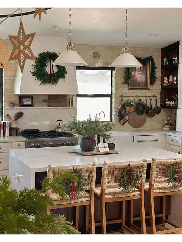 kitchen island christmas decor