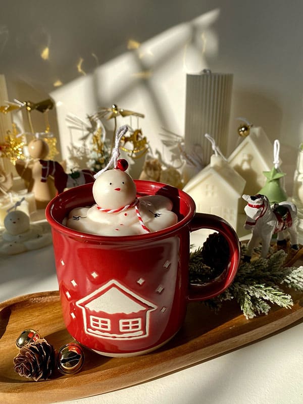 red mug decorative christmas candles